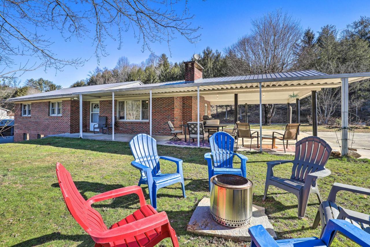 Blue Ridge Mountain Escape With Hot Tub, Grill! Villa Brevard Dış mekan fotoğraf