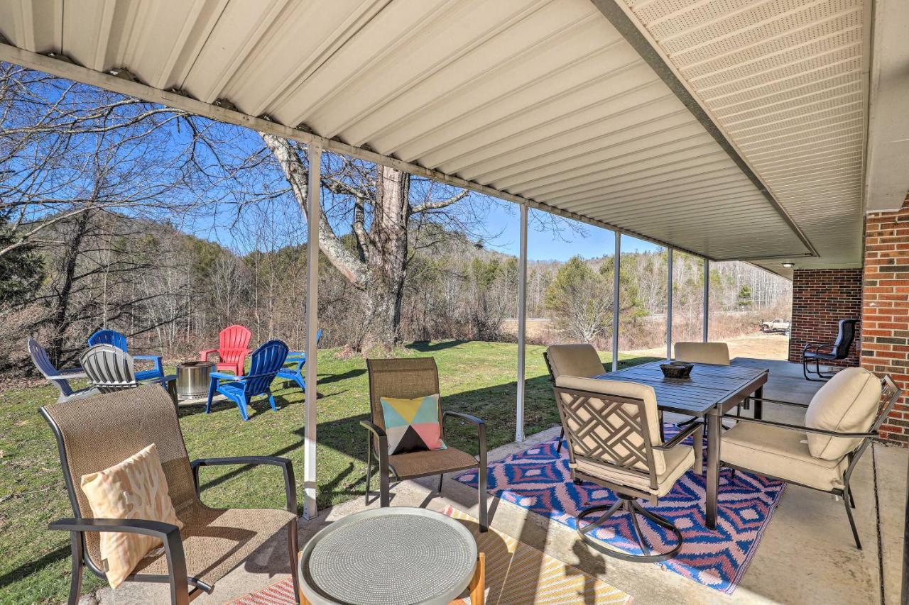 Blue Ridge Mountain Escape With Hot Tub, Grill! Villa Brevard Dış mekan fotoğraf